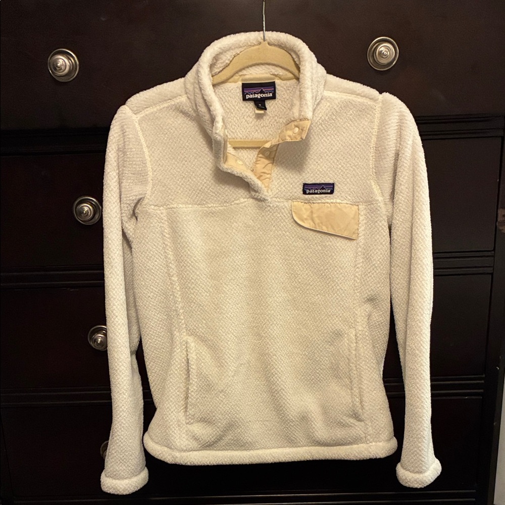 Patagonia Women's Off-White Fleece Pullover